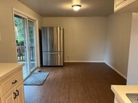 Building Photo - 15114 SE 18th St