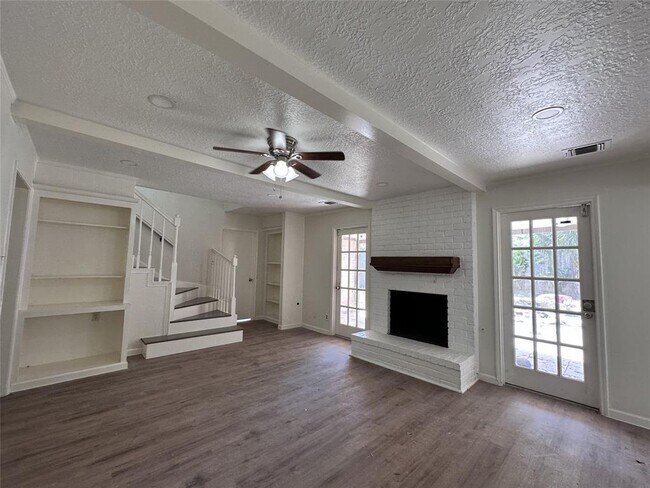 Building Photo - 7703 Braesridge Ct