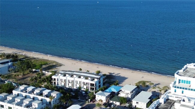 Building Photo - 843 S Ocean Blvd