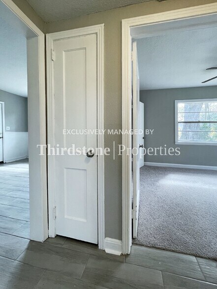 Building Photo - 2939 W 11th St