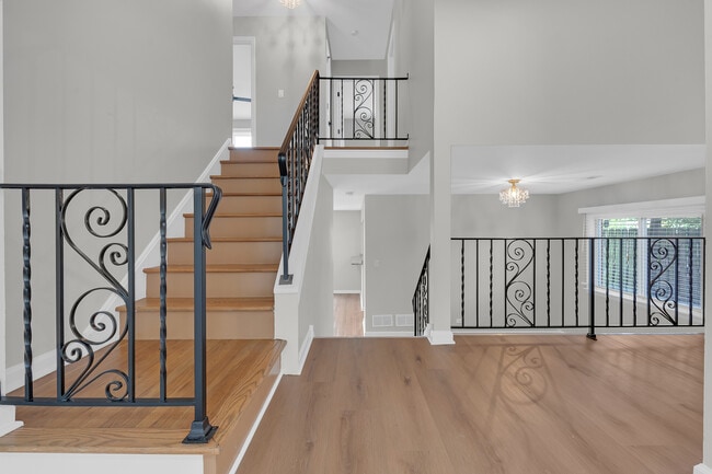 Building Photo - 1132 Brighton Pl