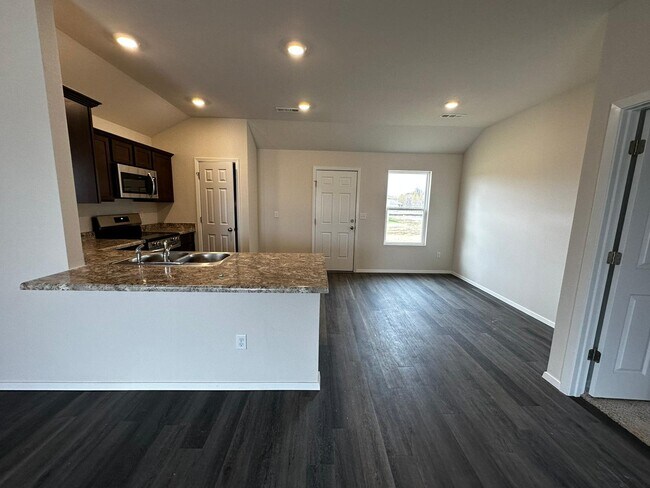 Building Photo - 1402 S Blandford St