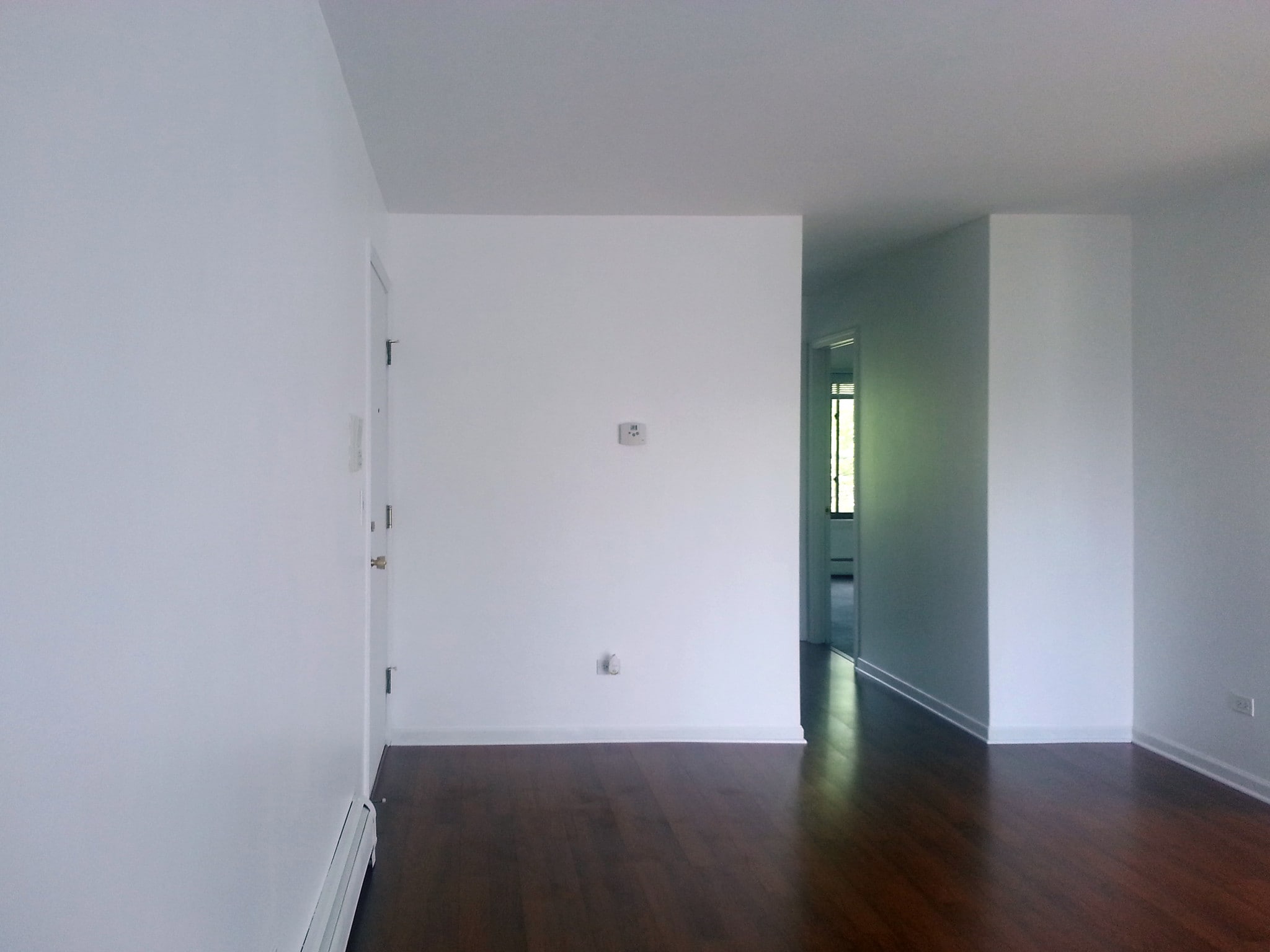 Building Photo - 995 S Ct of Shorewood