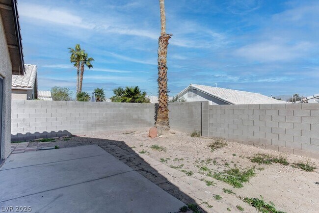 Building Photo - 1716 Anchor Dr