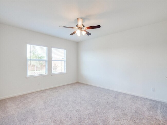 Building Photo - 1553 Shadow Hawk Dr