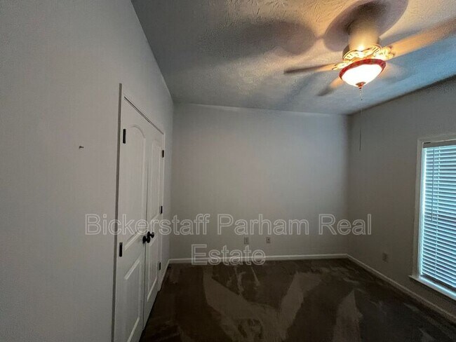 Building Photo - 7013 Imperial Way
