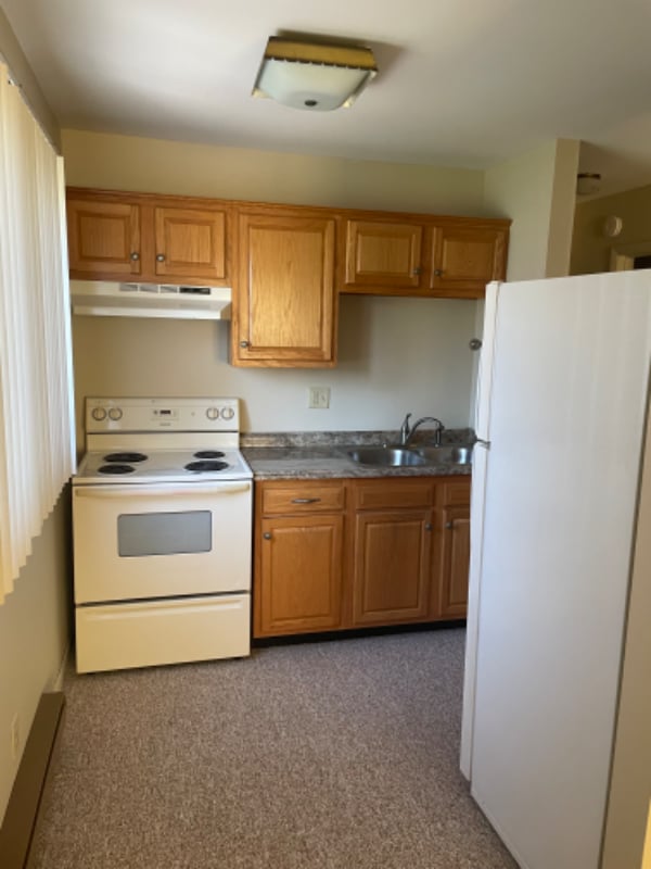 Building Photo - 905 Illini Ave