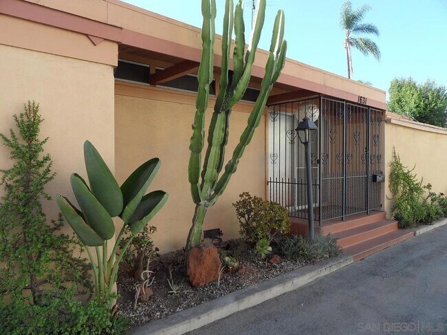 Building Photo - 1631 Cypress Ave.