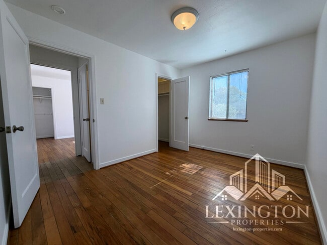 Building Photo - Beautifully Updated, Single-story, 3BD/1.5BA, Home near Tahoe Park!