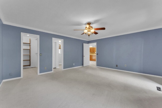 Building Photo - Spacious 4-Bed, 4-Bath Rental Home with Lake Views in Belle Terre Acres! ($2,225/mo rent***)