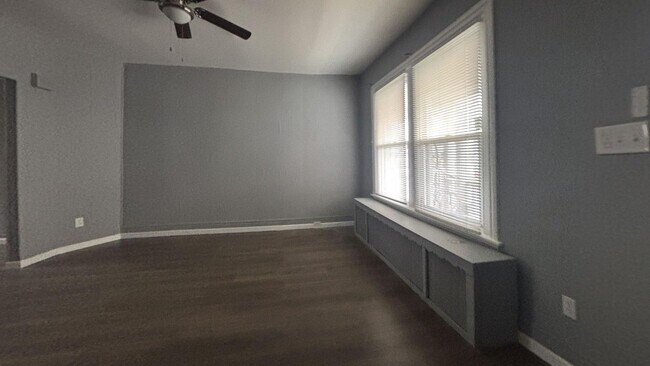 Building Photo - 3 Bedroom Modern Renovation in Chester, PA