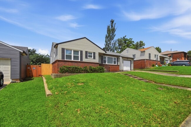 Building Photo - Charming 3 Bedroom 1 Bath near Route 66!
