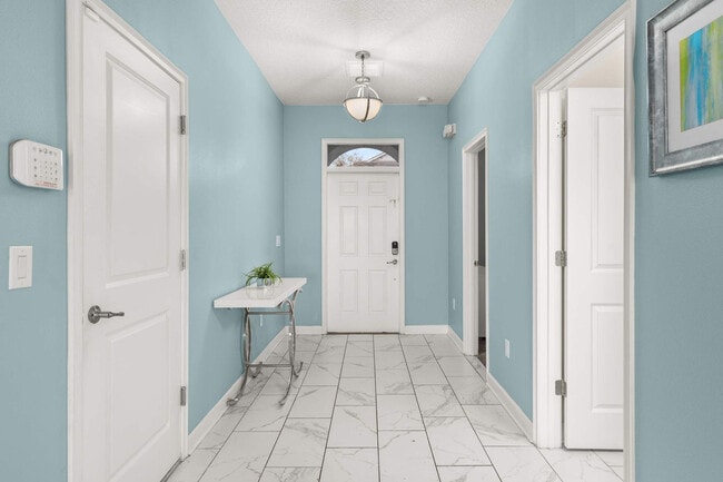 Building Photo - 1521 Flange Dr