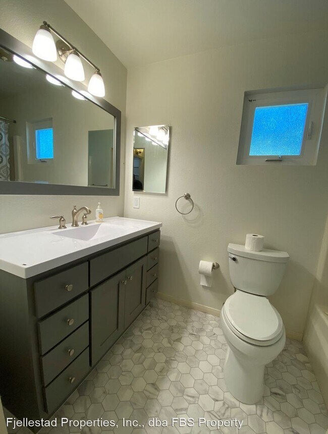 Building Photo - 4 br, 2 bath House - 13550 Adlai Lane