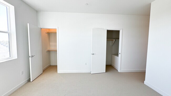 Building Photo - 123 N 1st Ave