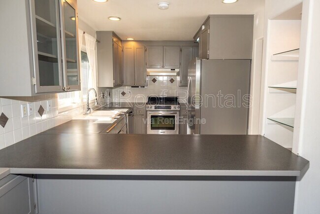 Building Photo - 4840 N 8th St