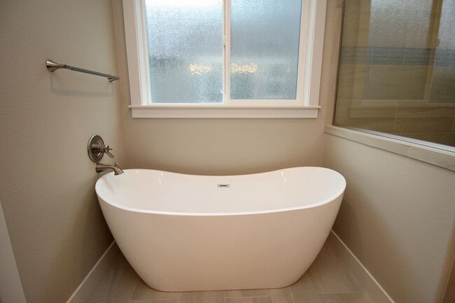 Building Photo - Spectacular Newer Construction Aloha 4 Bed/2.5 Bath Home on Dead-End Street