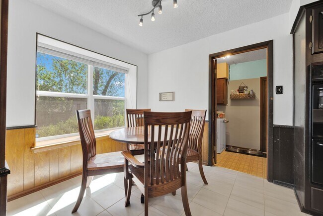 Building Photo - Discover Old World Charm in Northern Hills!