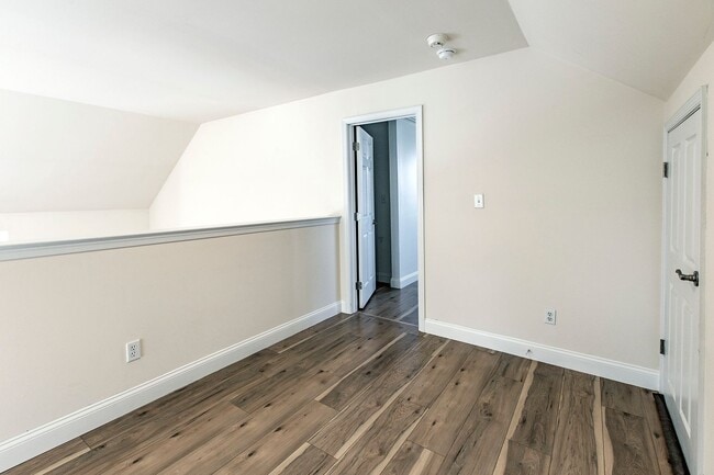 Building Photo - 3 bedroom, 2 bath in Wilmington