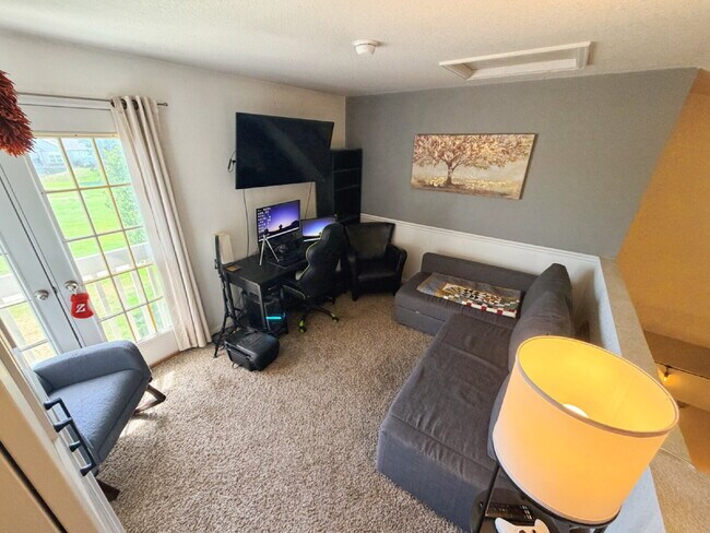 Building Photo - Rare opportunity to lease a golf course-view condo in one of Littleton's most convenient locations!
