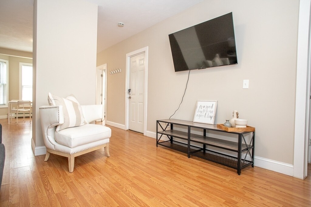Building Photo - 73 Green Hill Pky