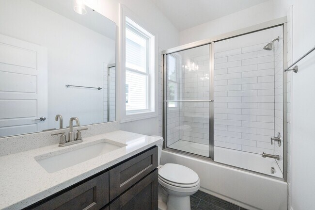 Building Photo - 3807 Burt Dr