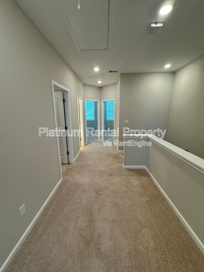Building Photo - 707 Topsail Ln