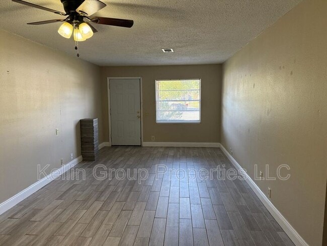 Building Photo - 5649 Struthers Ct