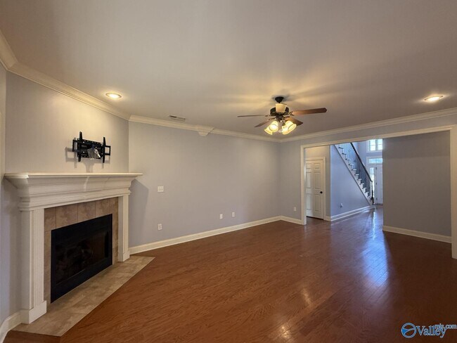 Building Photo - 118 Crystal Lake Dr