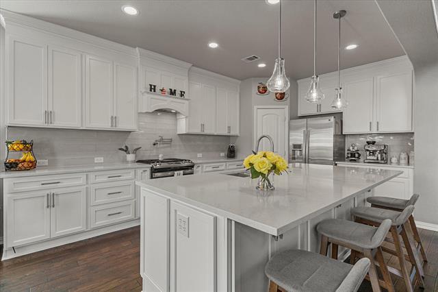 Building Photo - 2245 Gulfstream Dr