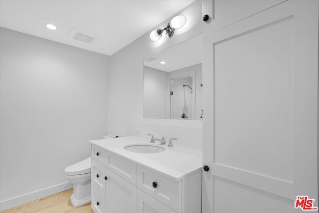 Building Photo - 245 21st St