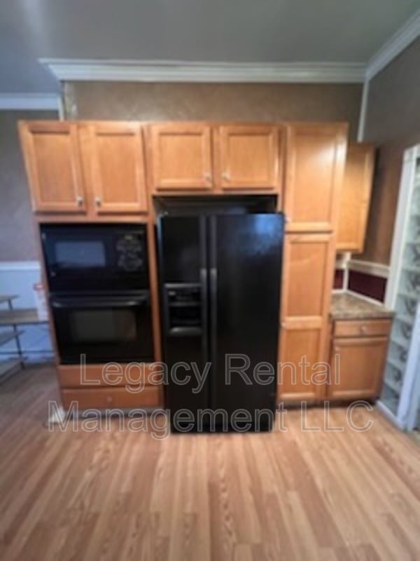 Building Photo - 4 Broad St