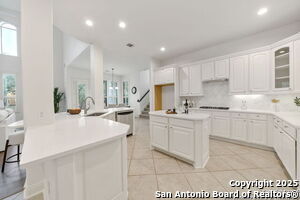 Building Photo - 7447 Hovingham