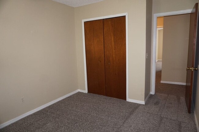 Building Photo - 3/2 Westside Townhome