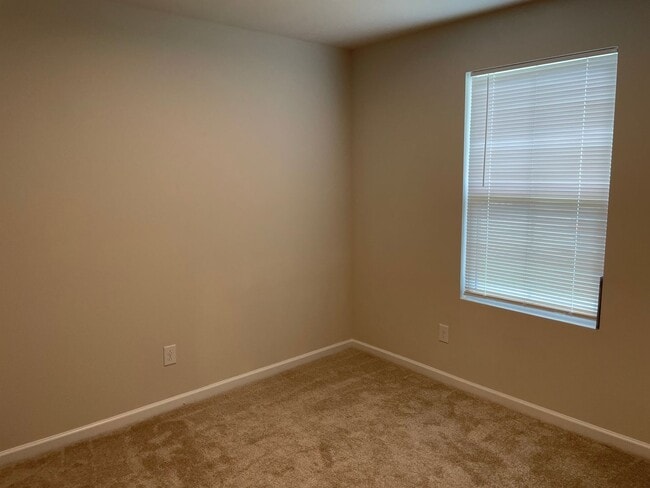 Building Photo - 8103 Sterling Oaks Dr