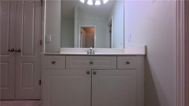 Building Photo - 2398 Meadow Falls Ln
