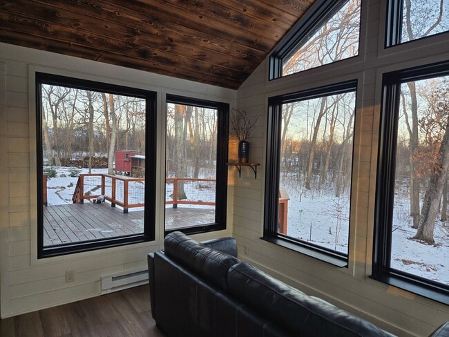 Building Photo - S43W30464 Stone Gate Ln