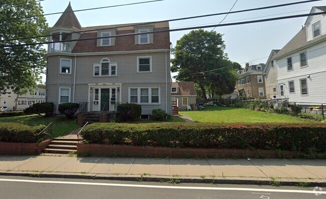 Building Photo - 139 E Squantum St