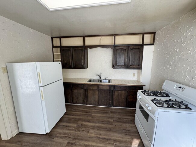 Building Photo - 2119 32nd St