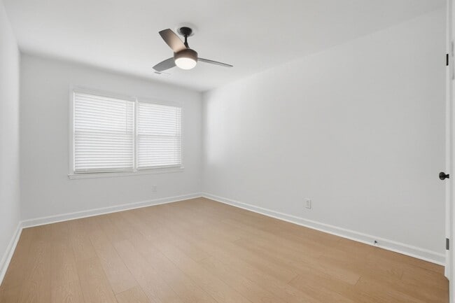 Building Photo - (Coming Soon) Beautifully Renovated 3-Bedroom with Fenced in Yard