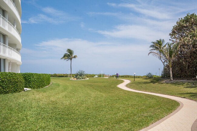Building Photo - 2780 S Ocean Blvd