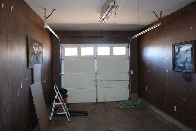 Building Photo - Spencer Doll House!
