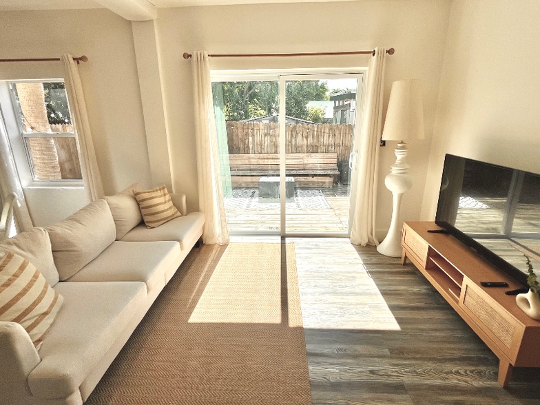 Building Photo - 679 NE 87th St