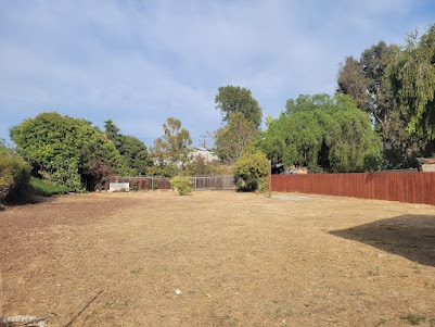 Building Photo - 589 Roja Dr