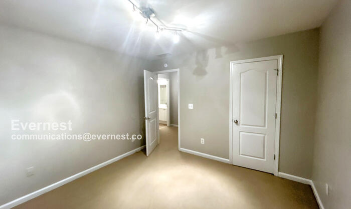 Building Photo - 5720 Singlebriar Ct