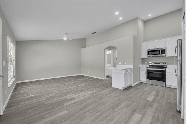 Building Photo - 782 LINCOLN Pky