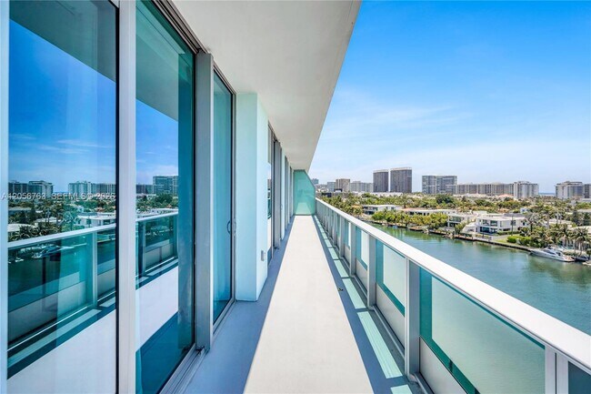 Building Photo - 9201 E Bay Harbor Dr