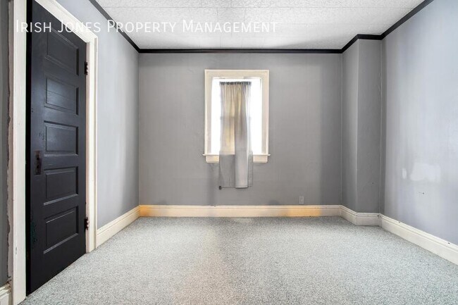 Building Photo - 58 Royal Ave