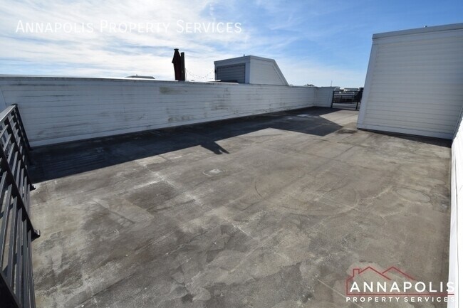Building Photo - 122 Lejeune Way