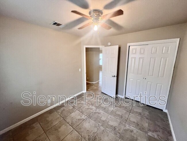 Building Photo - 2509 Elara Dr